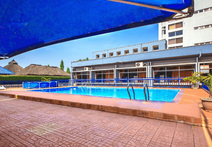 Universal hotel - pool side 