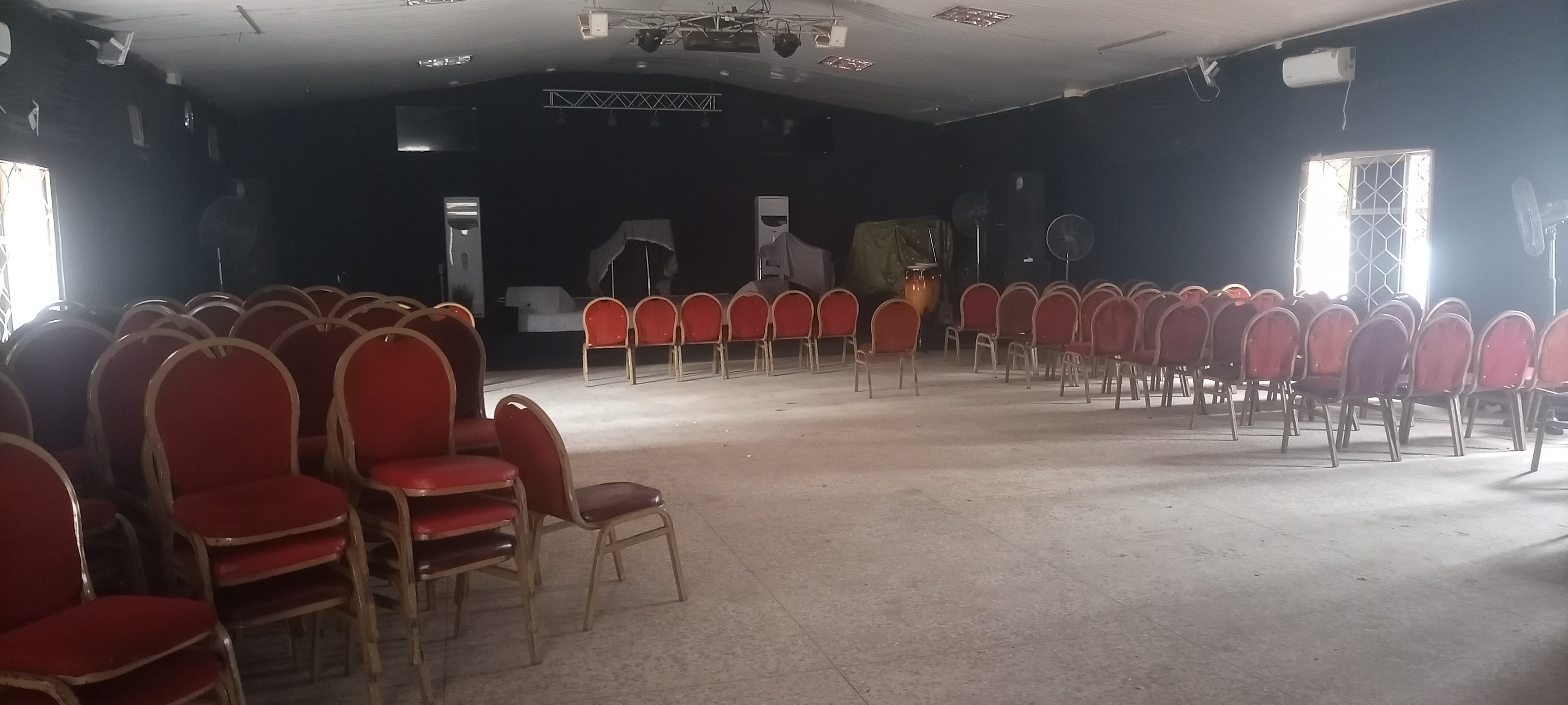 Universal hotel - Mini hall